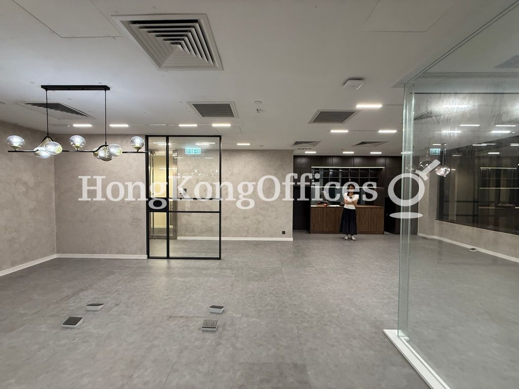 Queen's Road Central, 9