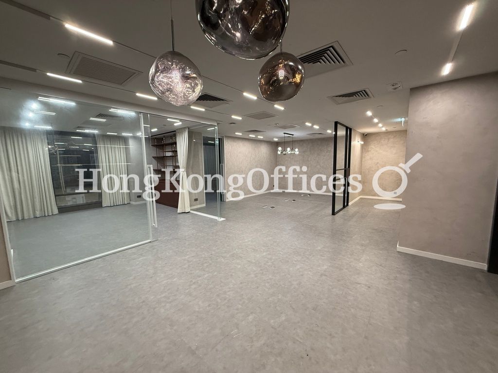 Queen's Road Central, 9