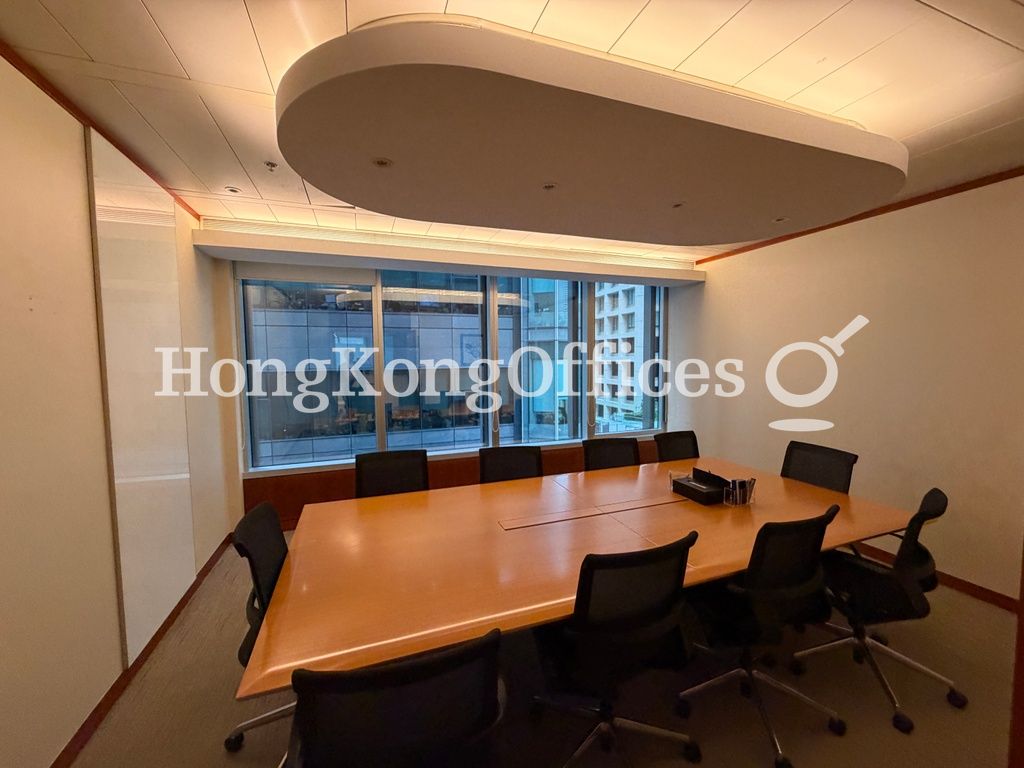 Queen's Road Central, 8