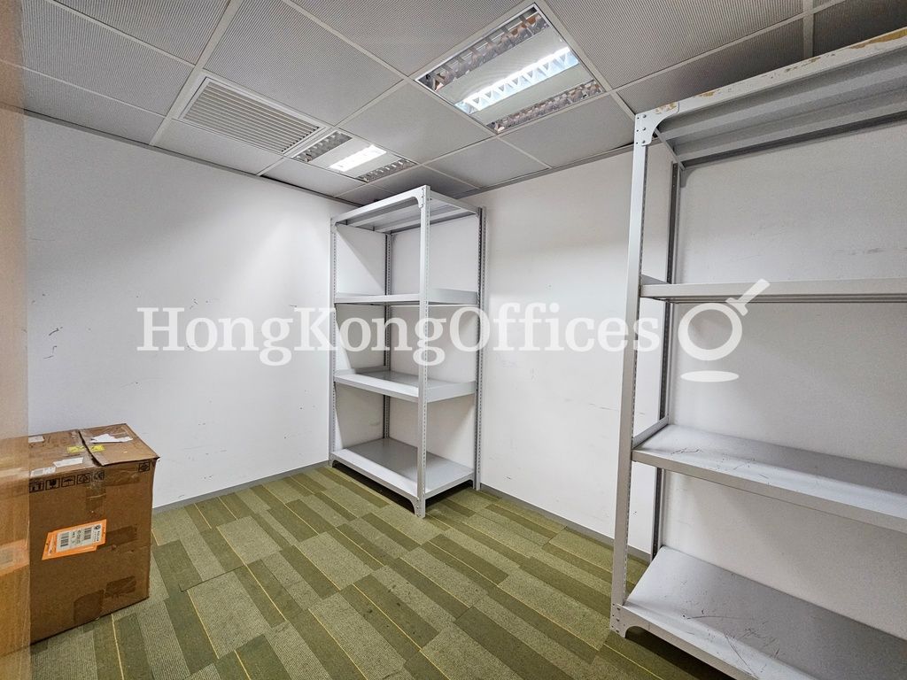 Lee & Man Commercial Center