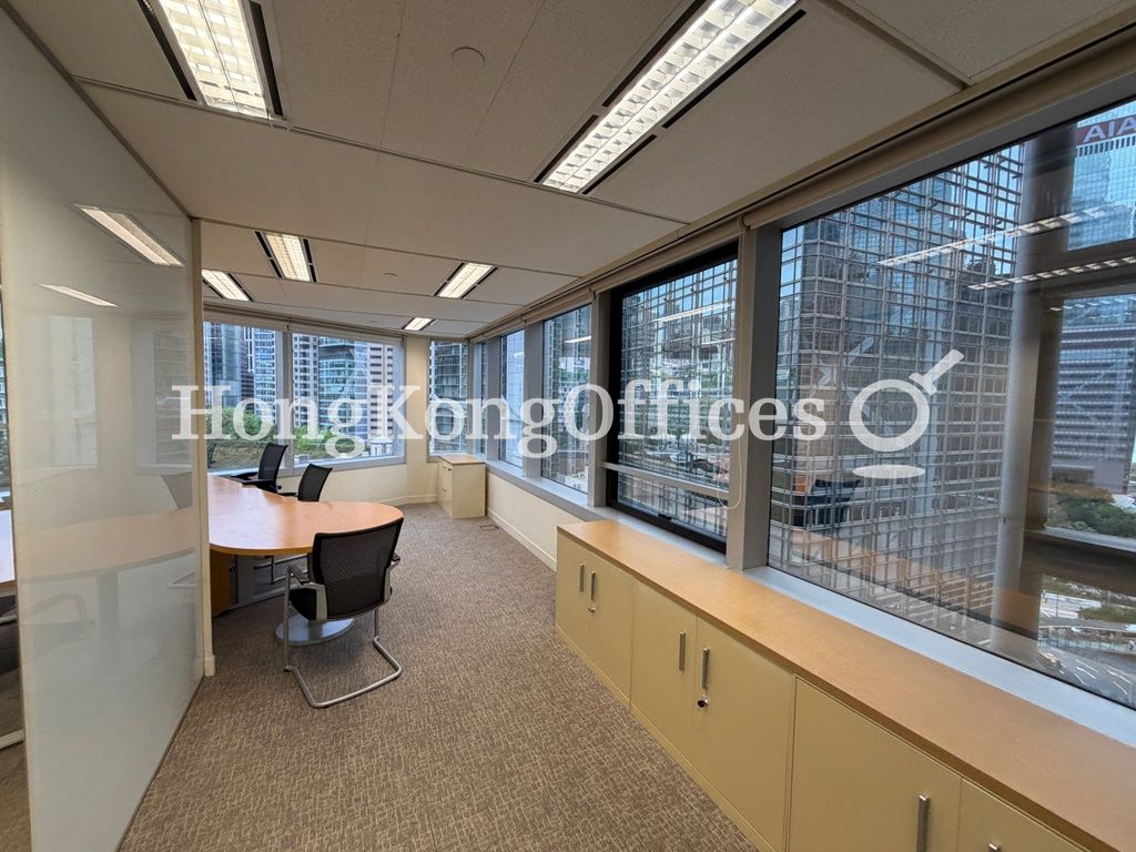 花園道三號- 冠君大廈