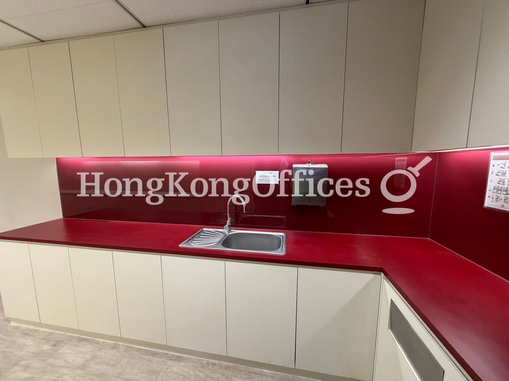 花園道三號- 冠君大廈