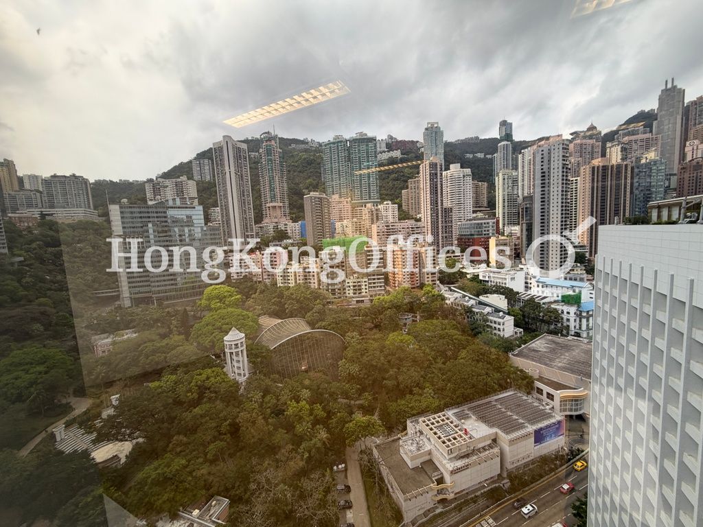 花園道三號- 冠君大廈