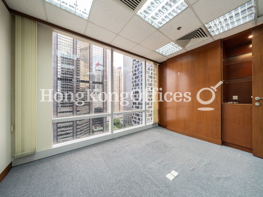 會展廣場辦公大樓