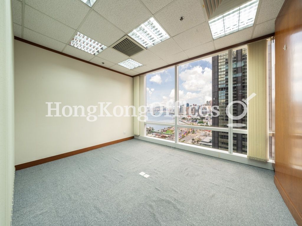 會展廣場辦公大樓