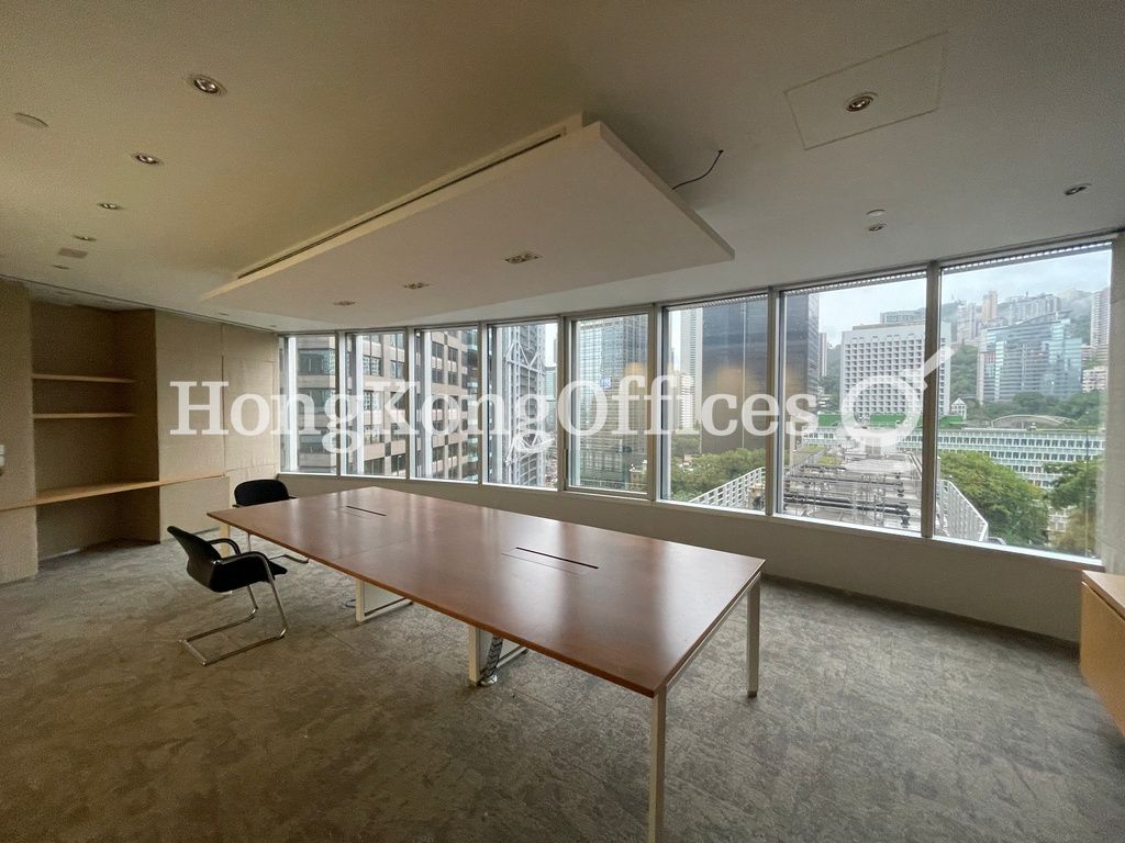 Queen's Road Central, 8