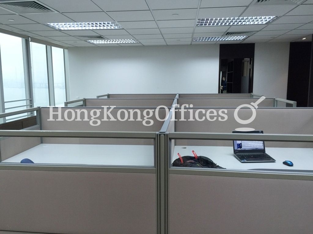 Connaught Road West, 118