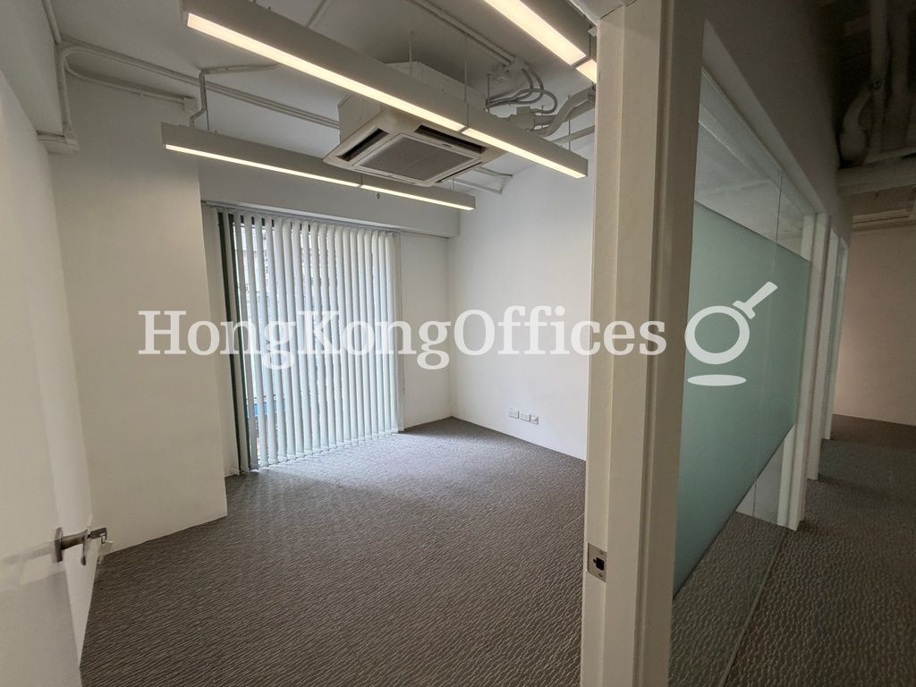 華創大廈 (OfficePlus @Wan Chai)