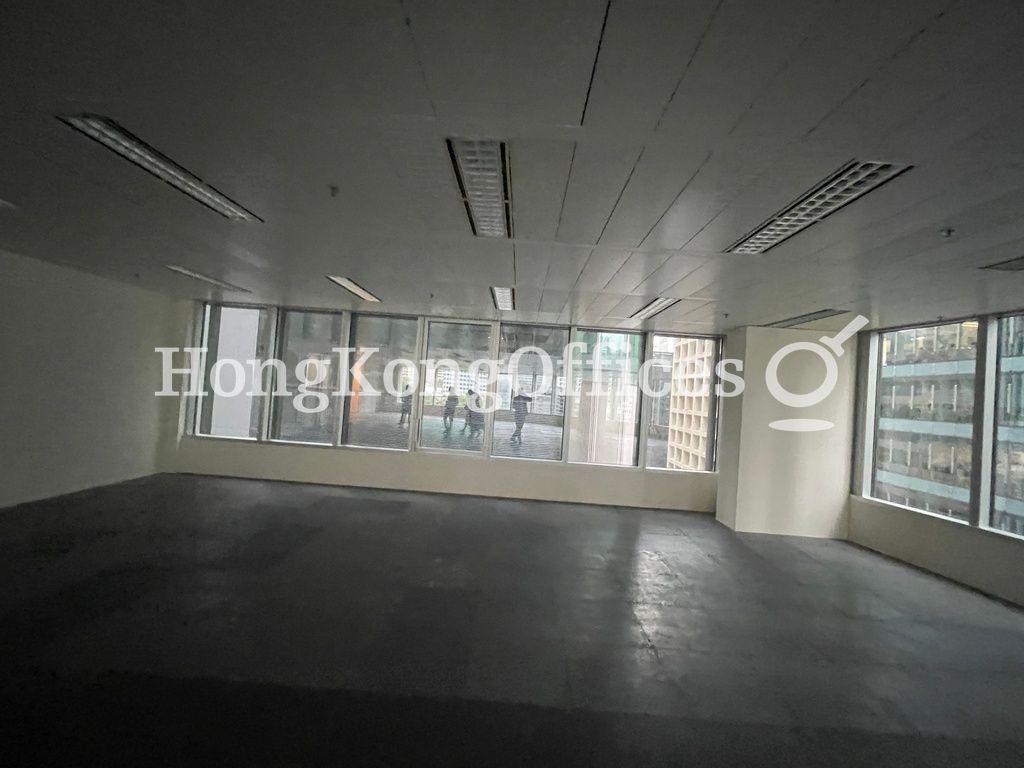 Queen's Road Central, 8