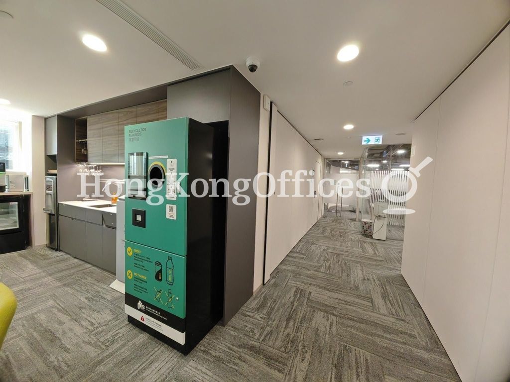 Grand Millennium Plaza