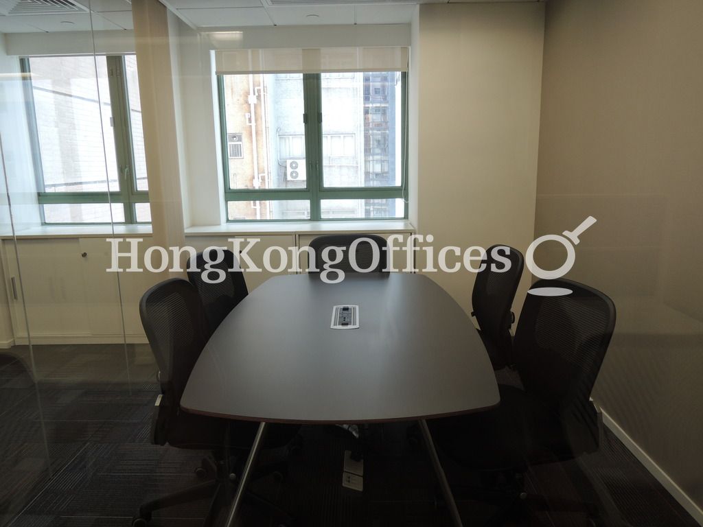 华创大厦 (OfficePlus @Wan Chai)