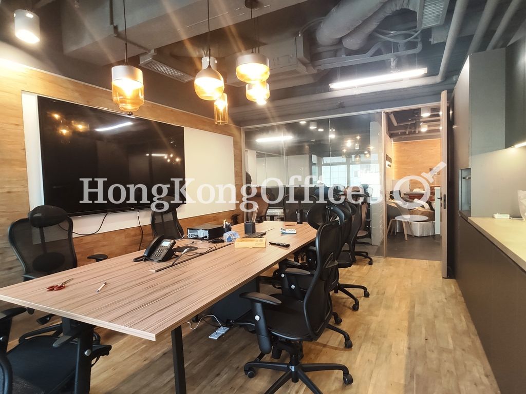 Universal Trade Centre