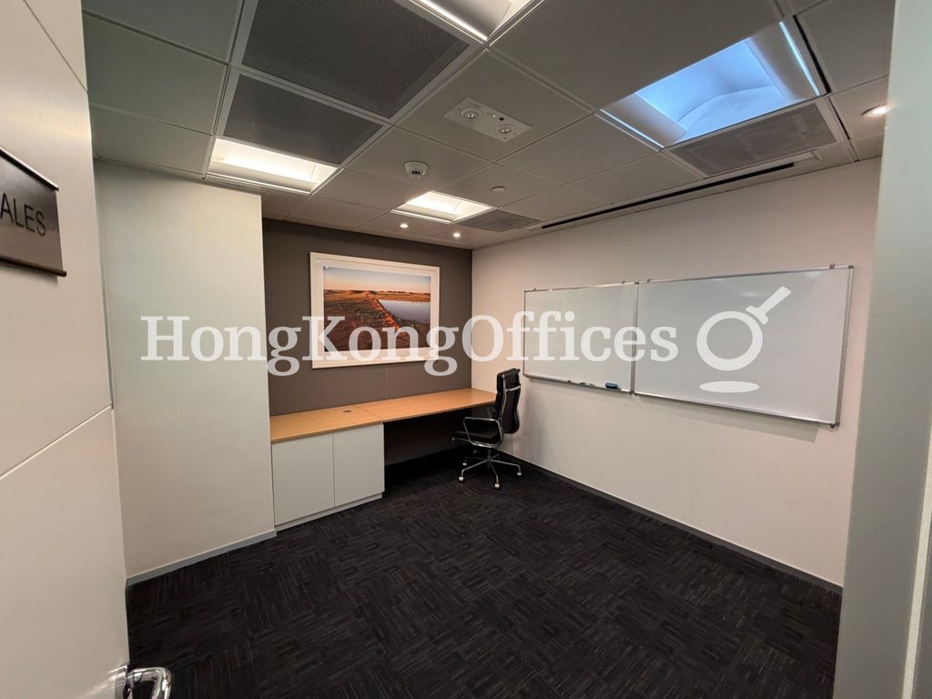 Ruttonjee Centre - Ruttonjee House