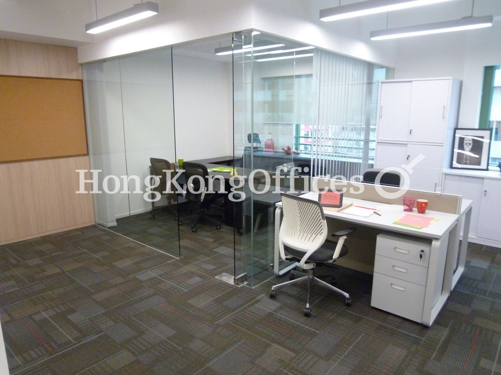 华创大厦 (OfficePlus @Wan Chai)