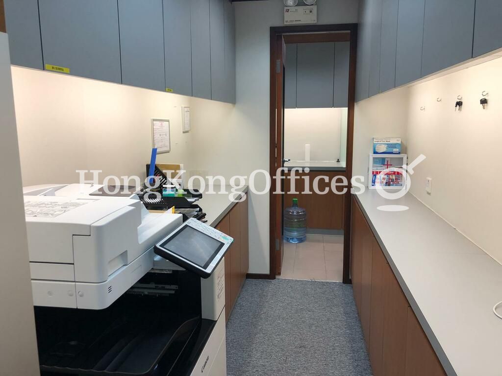 Shun Tak Centre - West Tower