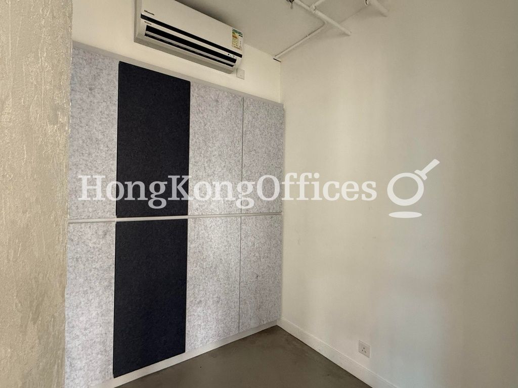 Car Po Commercial Building