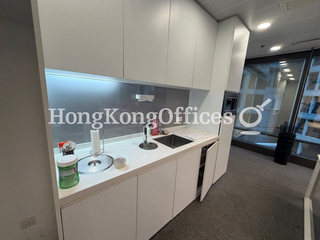 Queen's Road Central, 9