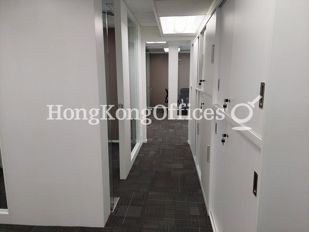 華創大廈 (OfficePlus @Wan Chai)