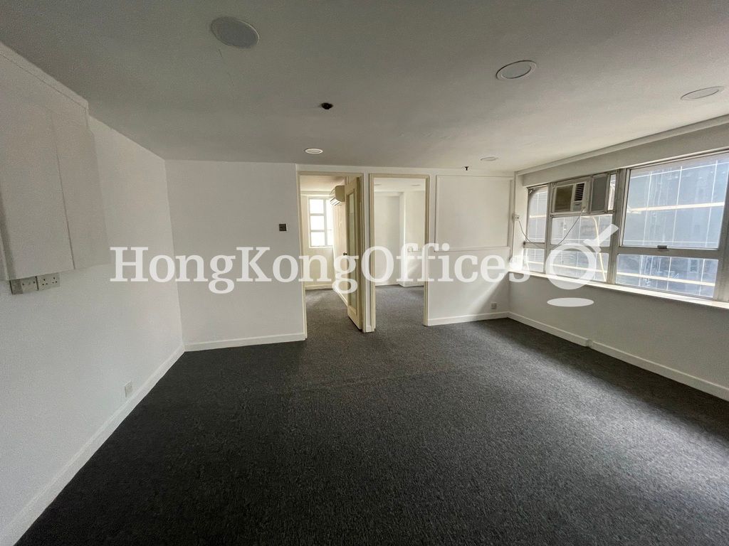 Lloyds Commercial Centre