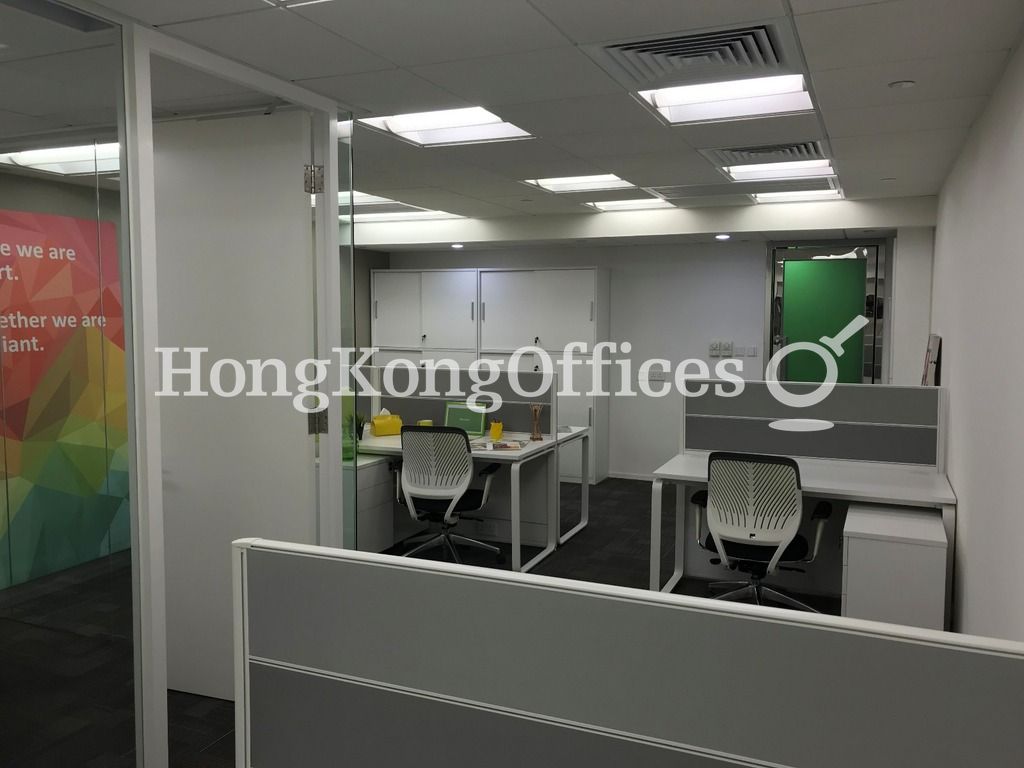 華創大廈 (OfficePlus @Wan Chai)