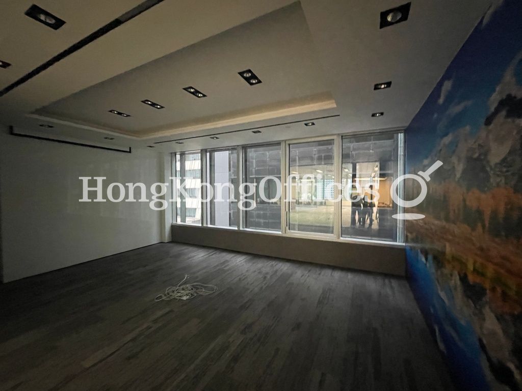 Queen's Road Central, 8