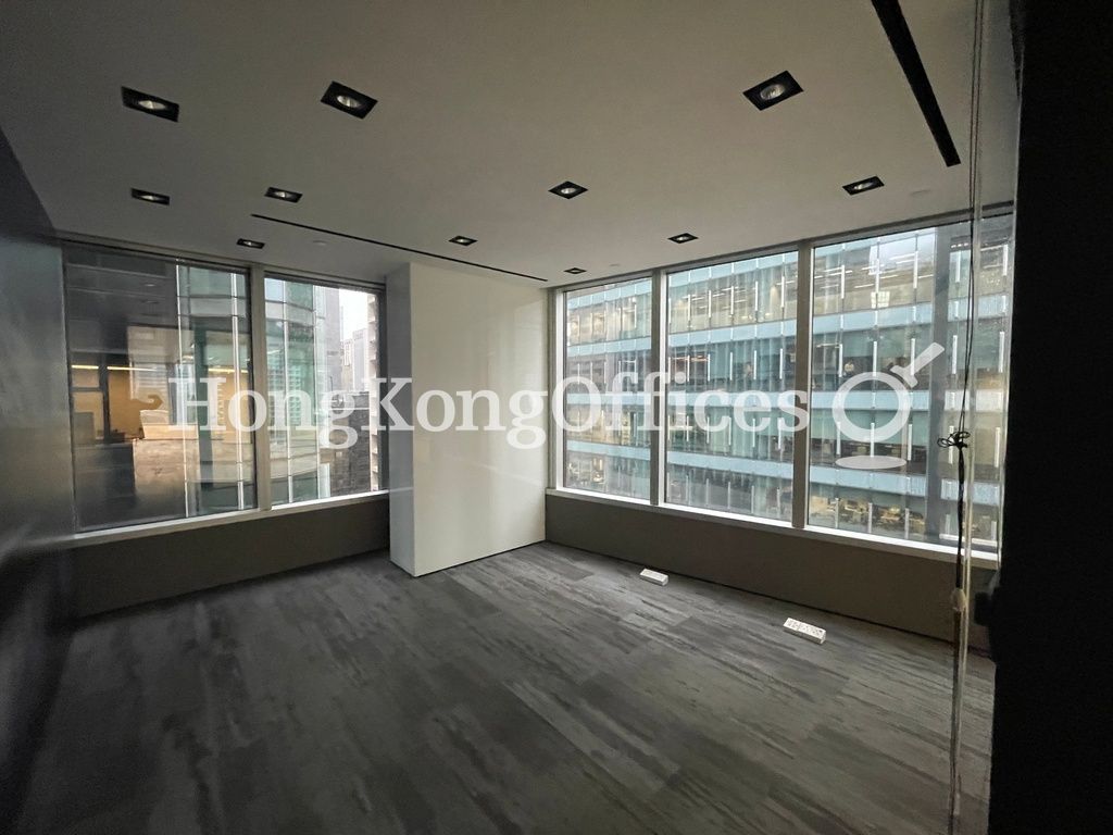 Queen's Road Central, 8