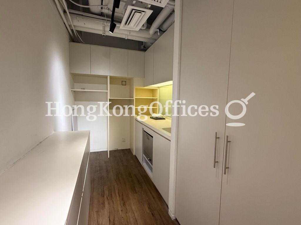 Dah Sing Financial Centre (Sunlight Tower)