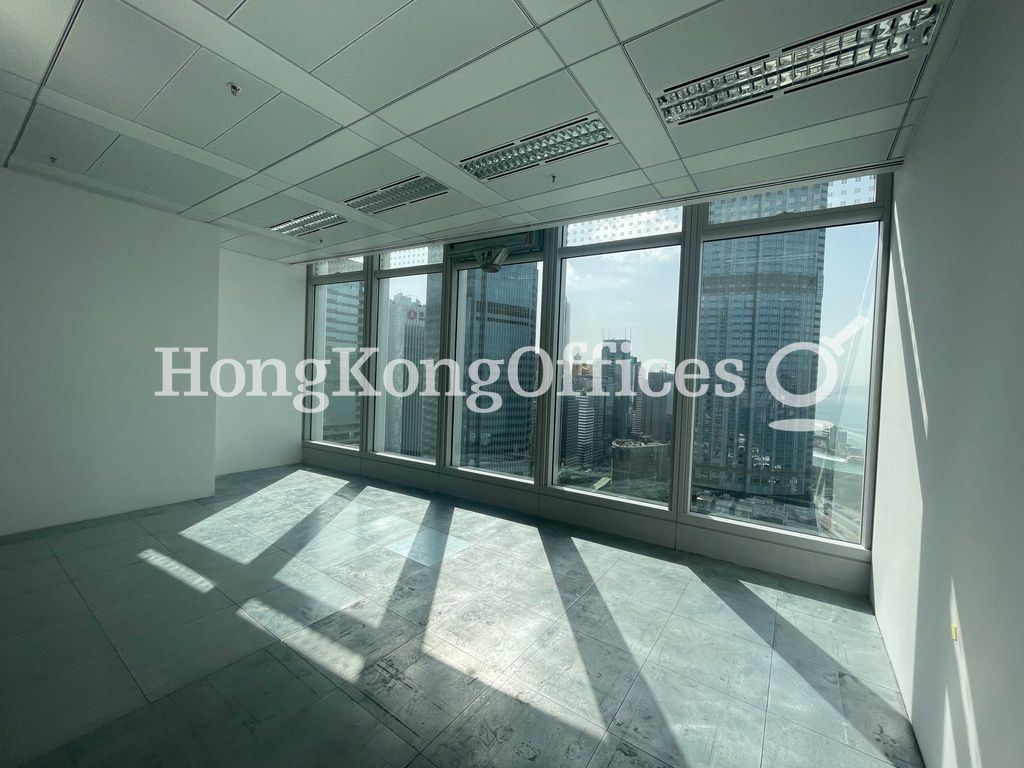 國際金融中心2座