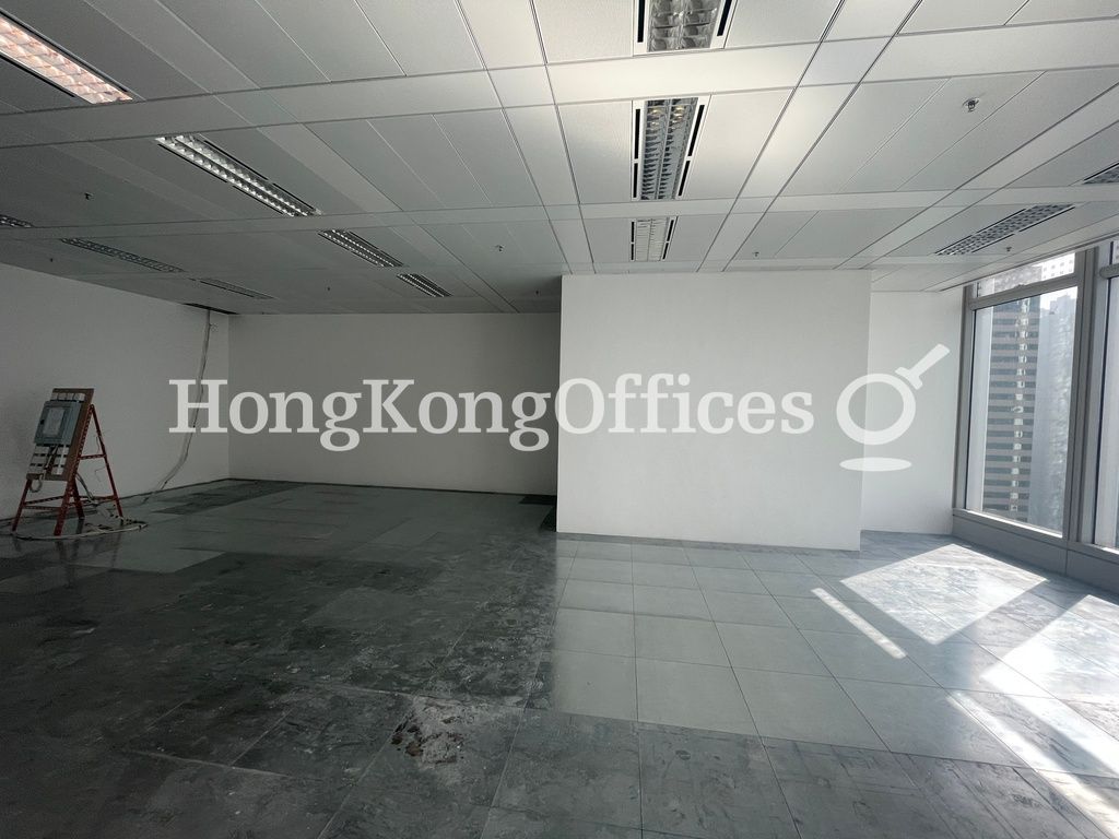 國際金融中心2座