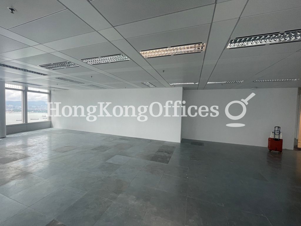 國際金融中心2座