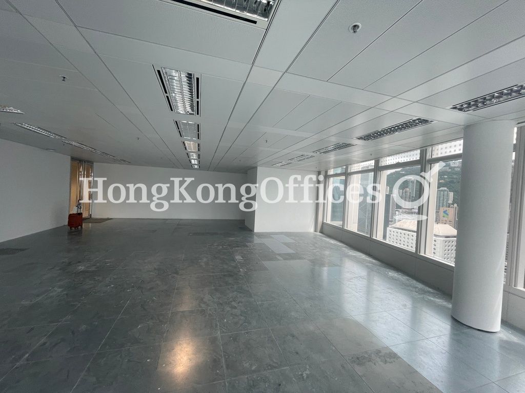 國際金融中心2座