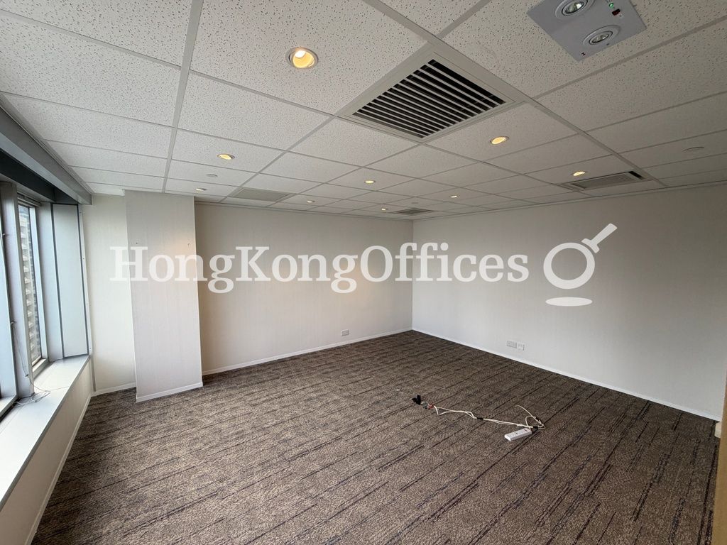 Shun Tak Centre - China Merchants Tower