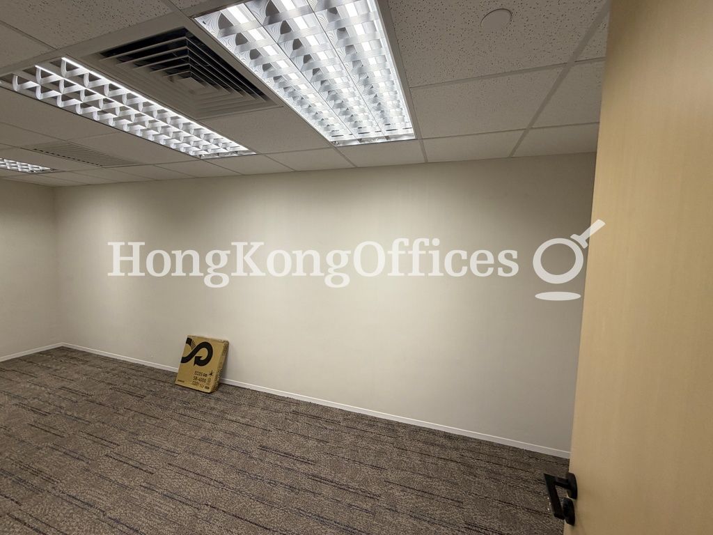 Shun Tak Centre - China Merchants Tower