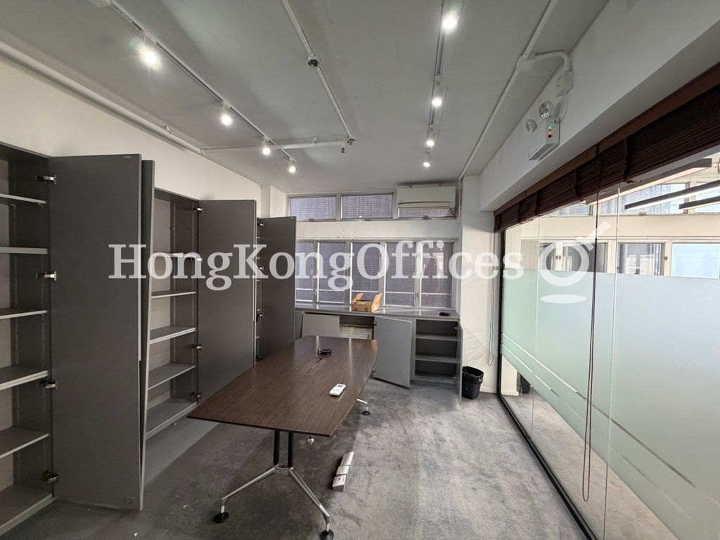 荷李活商业大厦