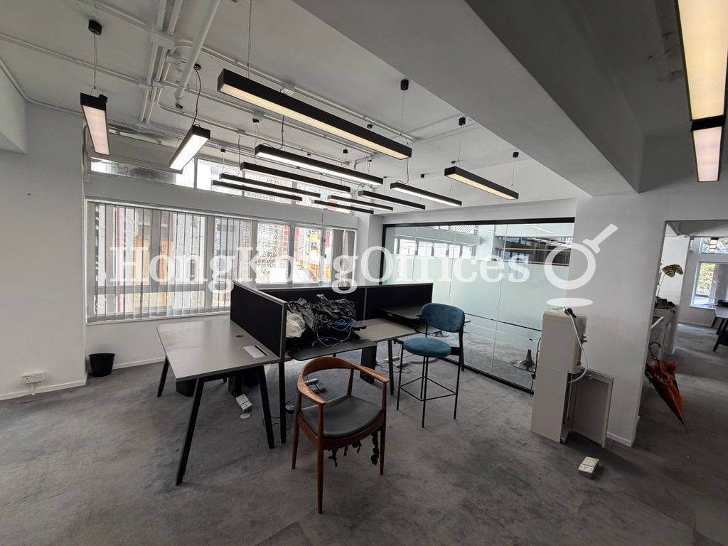 荷李活商业大厦